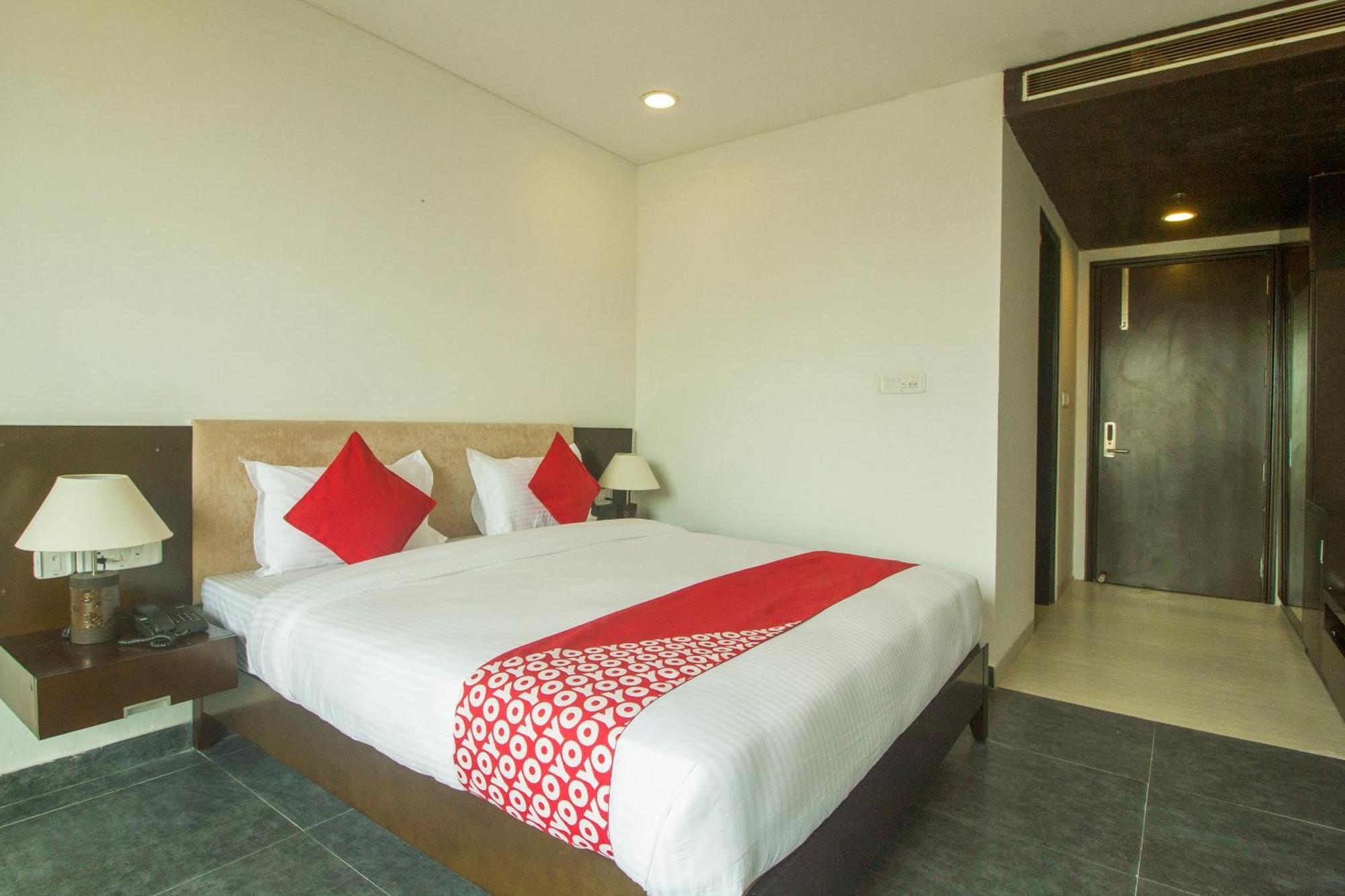 Collection O Govinda Sai Otel Shirdi Dış mekan fotoğraf